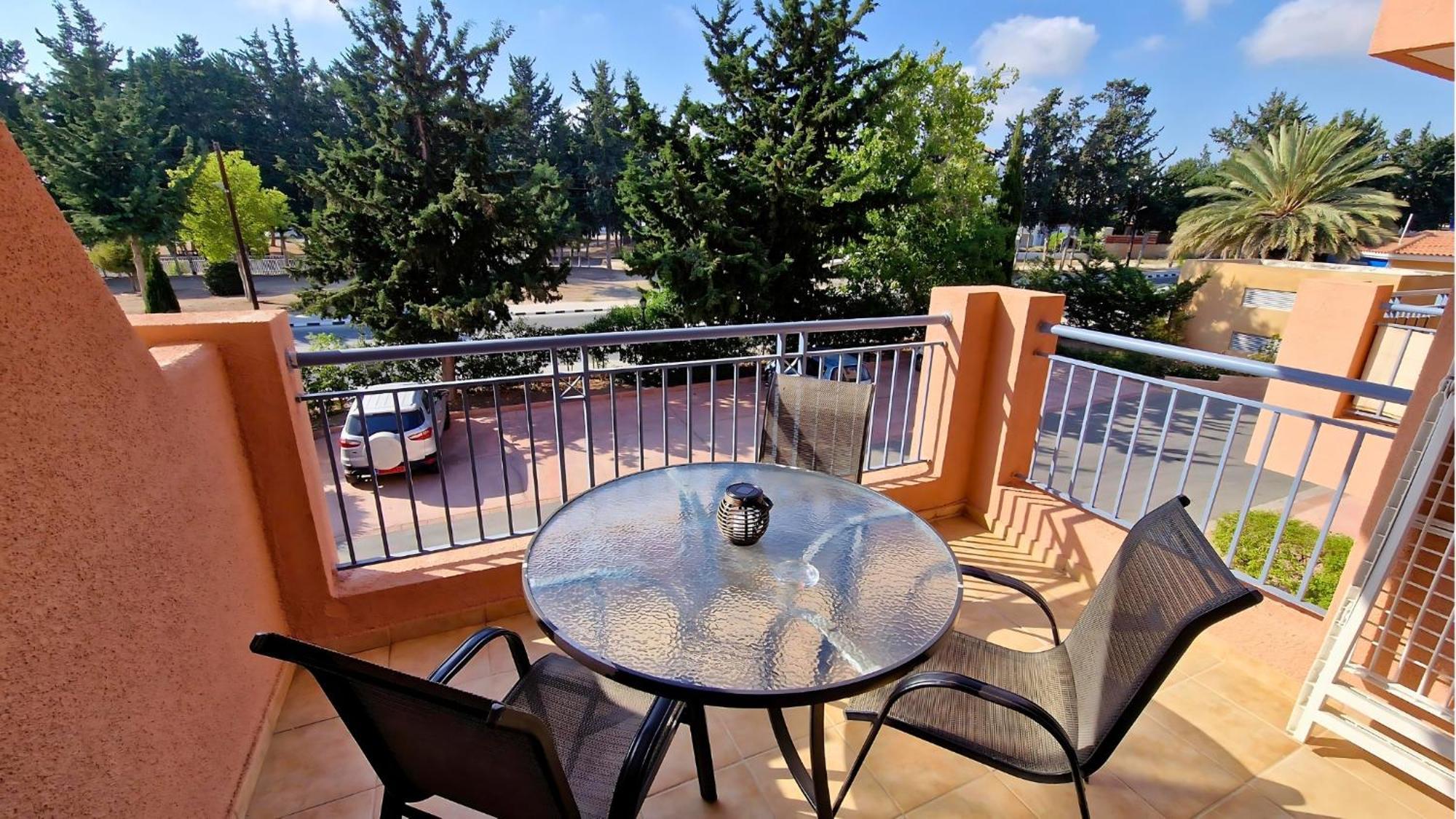 Holiday In Paphos, Prime Location Resort Pools, Jacuzzis, Harbor & 300M To The Beach Buitenkant foto